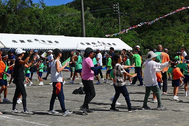 地域の方との八月踊り